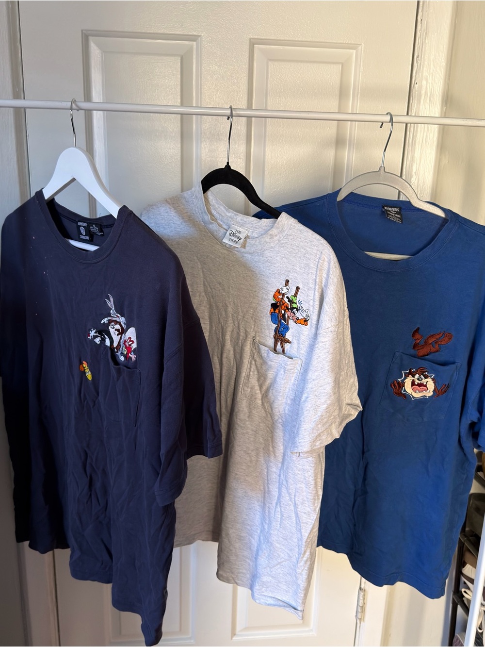 Classic Looney Tunes Graphic Embroidered Tees - Navy, Gray, Blue